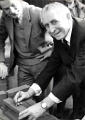 19821023 CAL + GEORGE THOMAS later Lord Tonnipandy Chelsea Methodist Church signing bricks